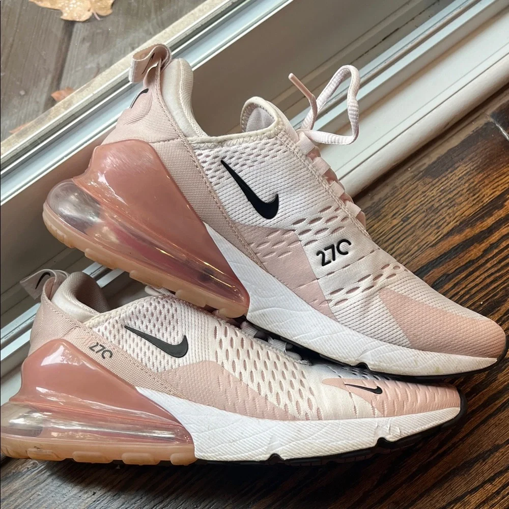 Nike Air 270 Women's Pink Sneakers size 9.5